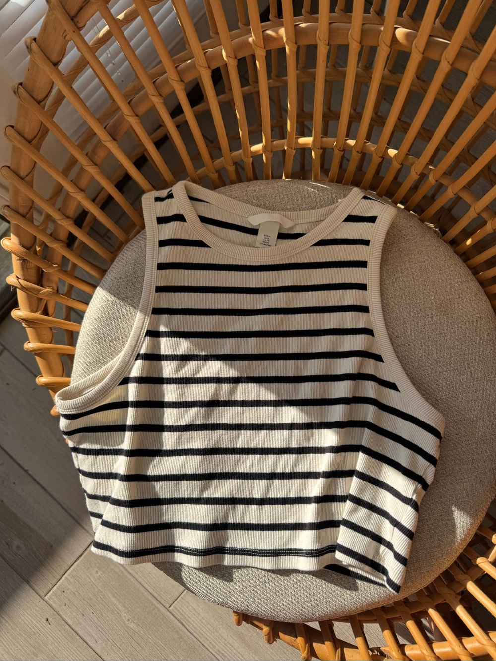 H & M Cropped Tank